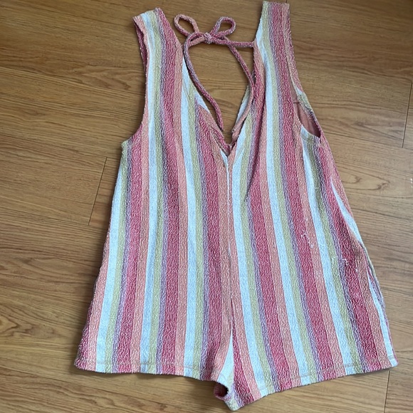 Free People Romper with side pockets! SIZE S - Picture 4 of 5